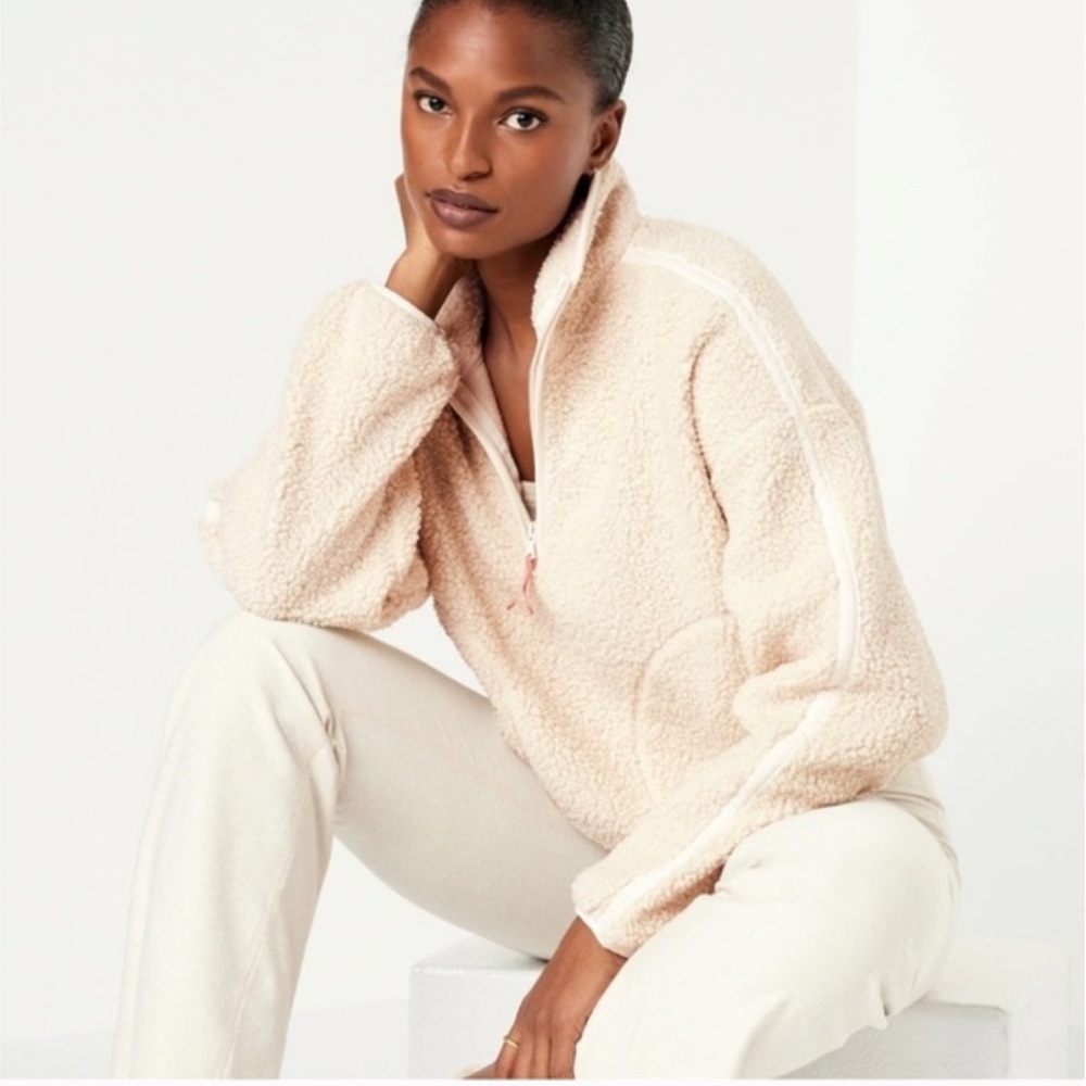 Old Navy Crop Sherpa Quarter Zip Pullover Sweatshirt in Cream